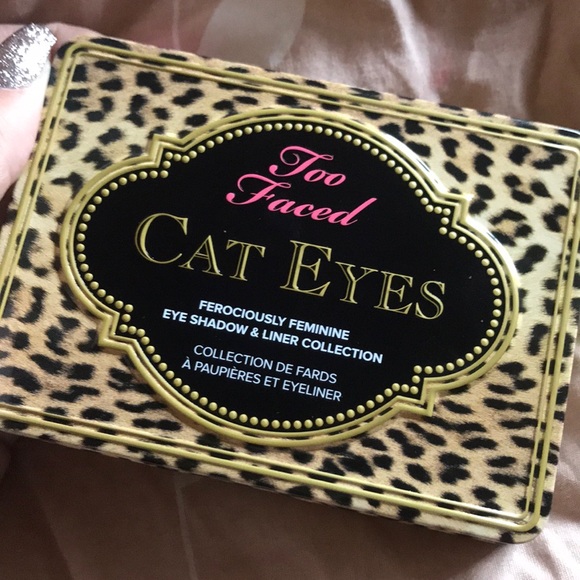 Too Faced Cat Eyes Eyeshadow Palette RARE - Picture 2 of 3